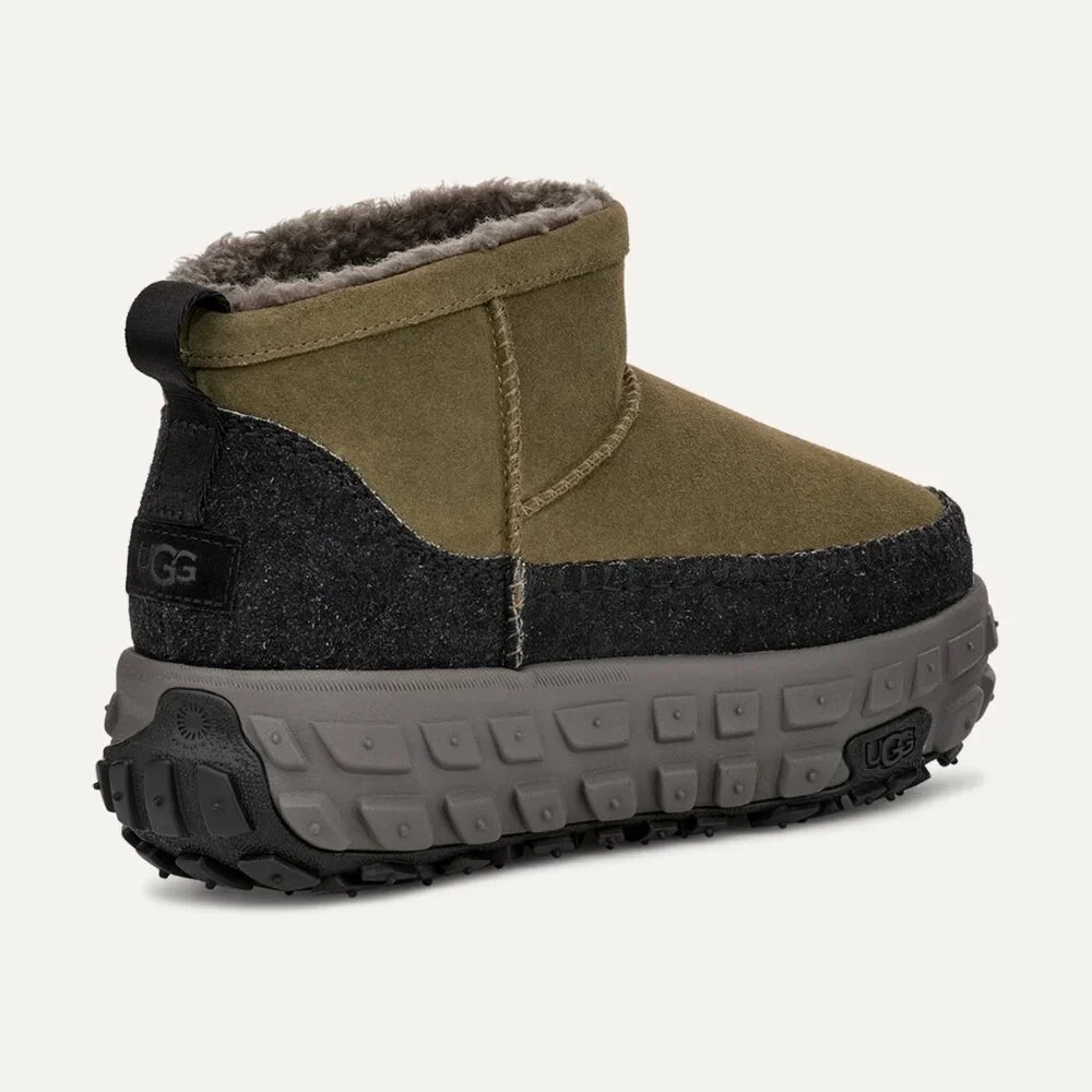 UGG All Gender Venture Daze Ultra Mini Cozy Boot
